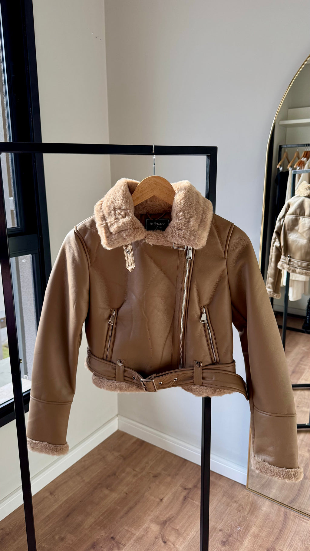 Jaqueta Aviador Luxe – atitude e sofisticação em cada detalhe