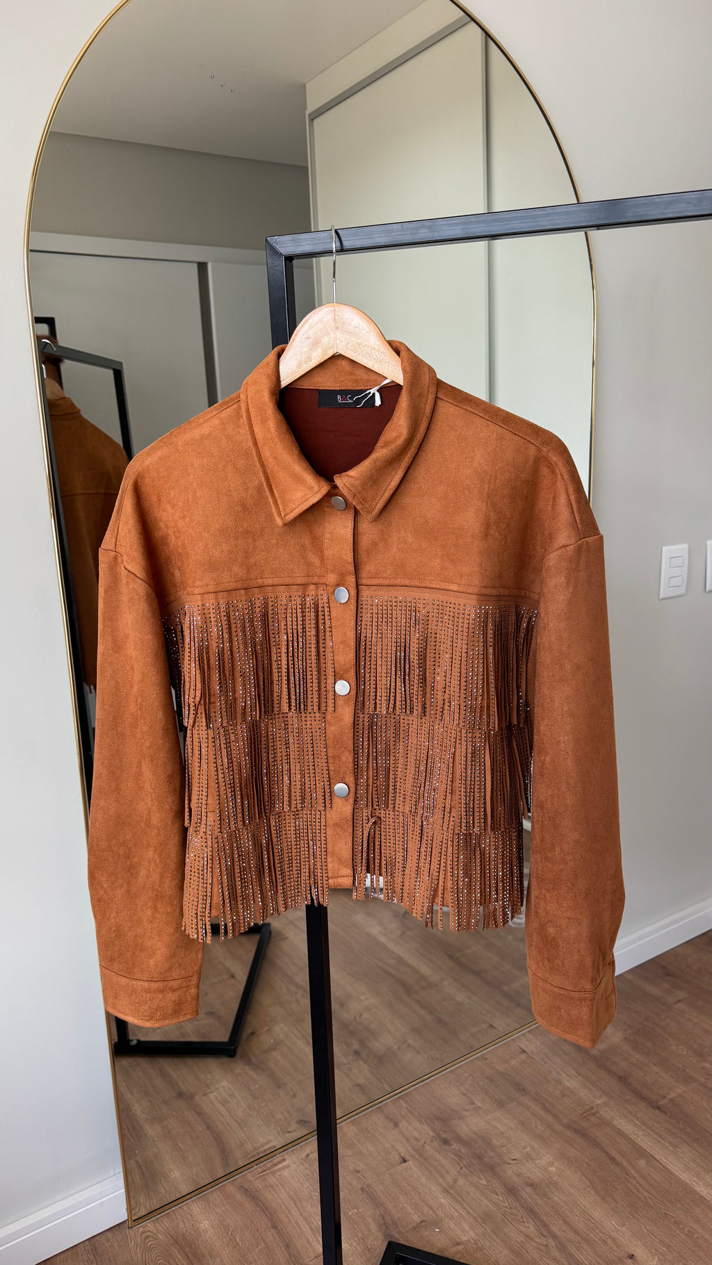 Jaqueta Suede com Franjas – Western Chic Sofisticado